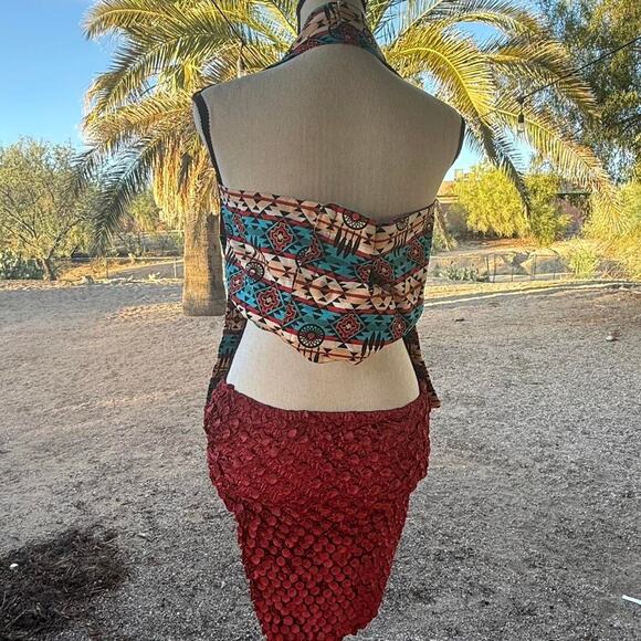 Textured red popcorn mini skirt - Picture 3 of 7